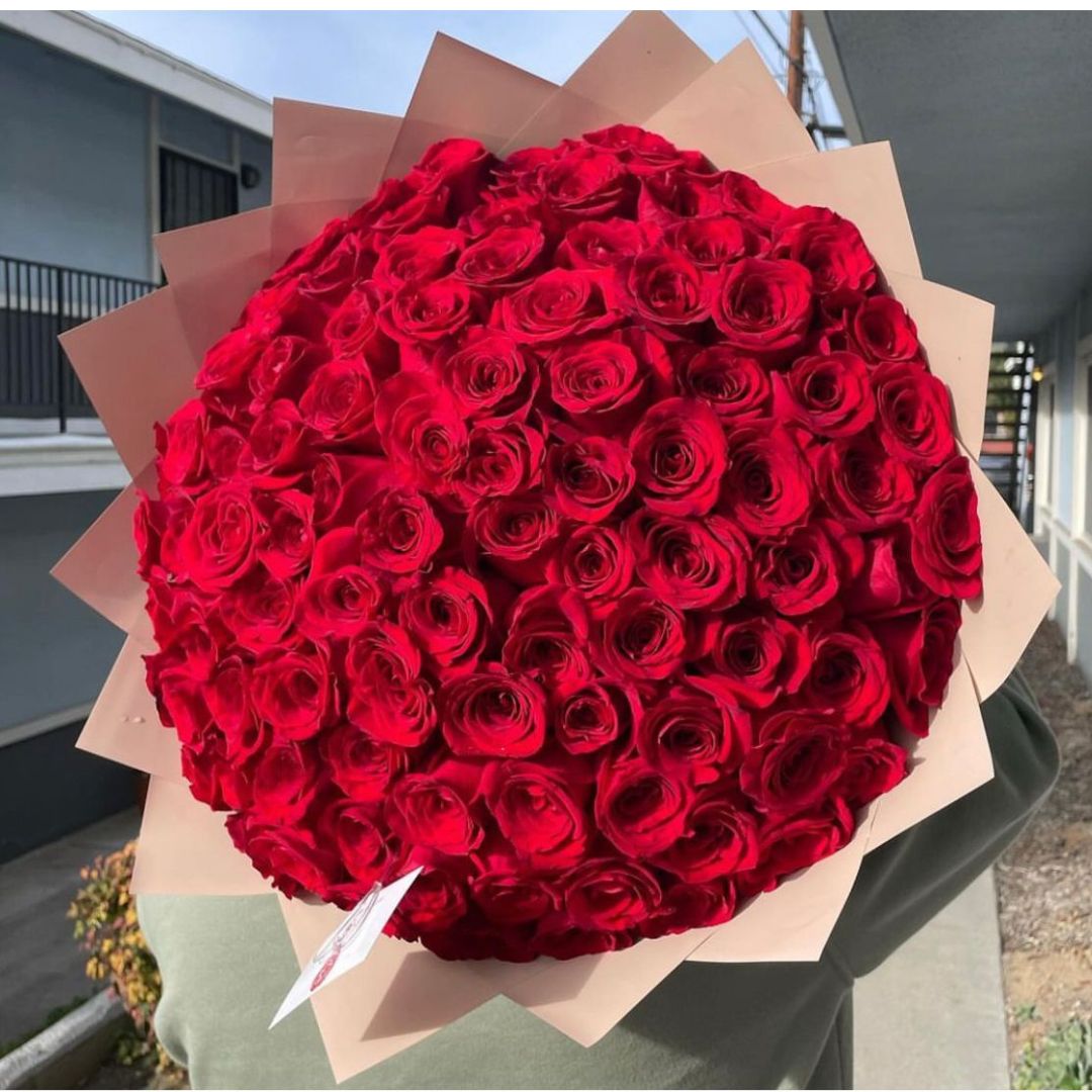 100 Red Roses