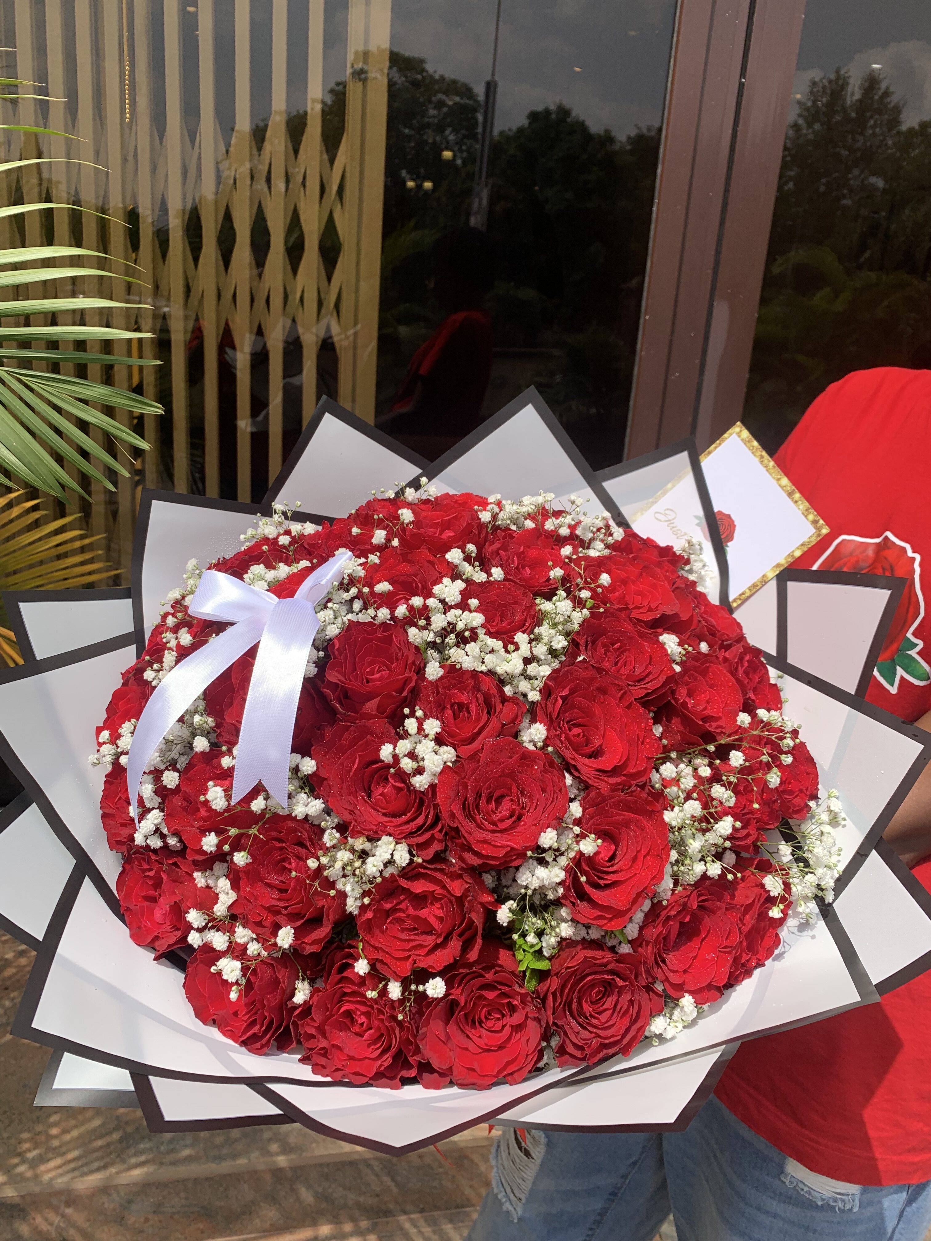 50 Roses with fillers