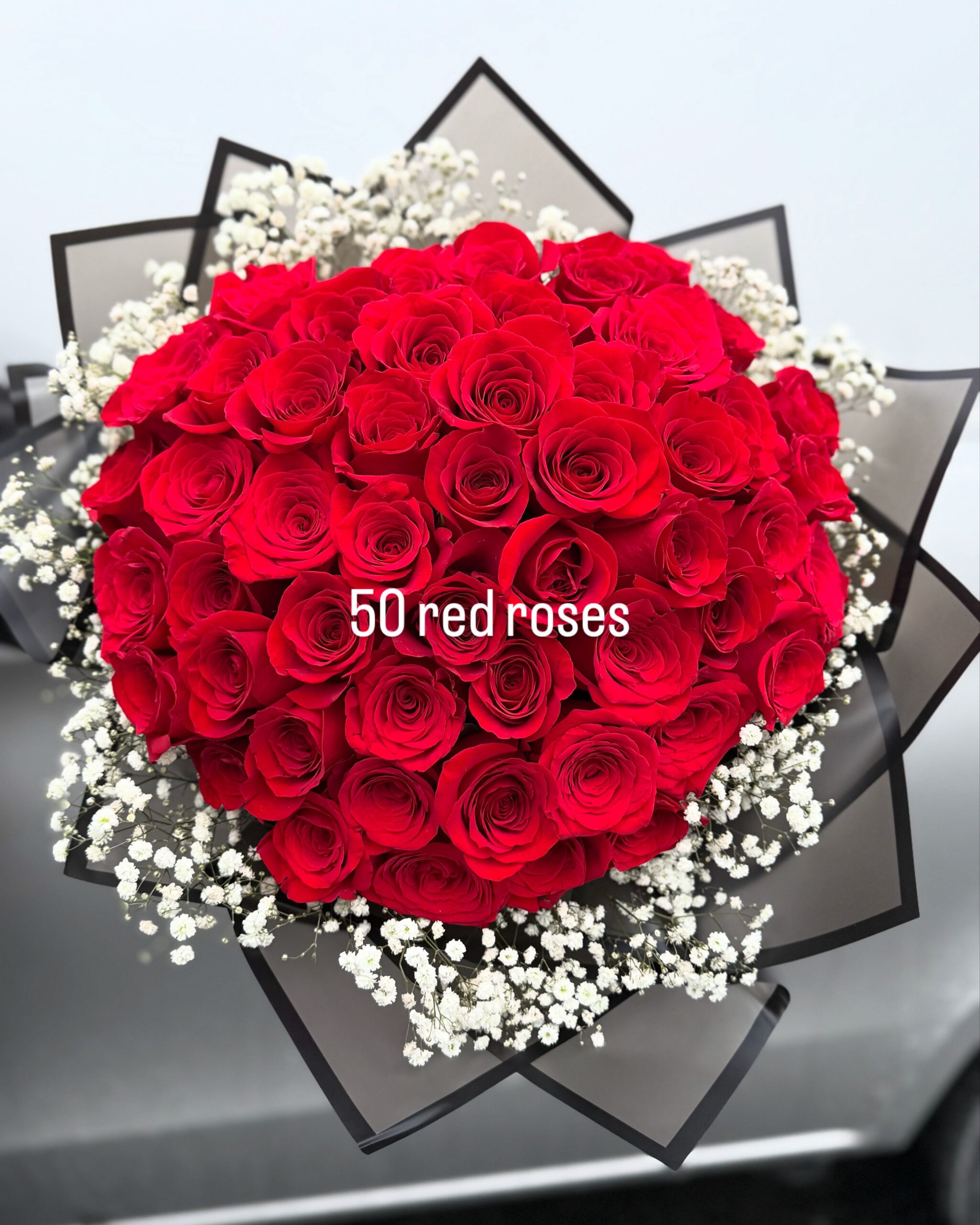 50 Roses with fillers round